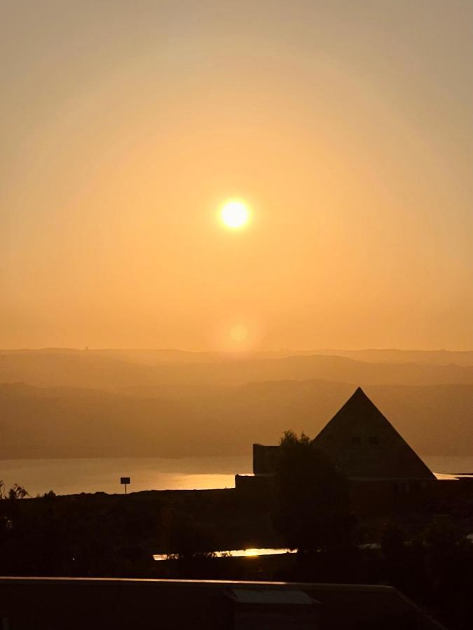 Отель Deadsea Octagon Мадаба Экстерьер фото